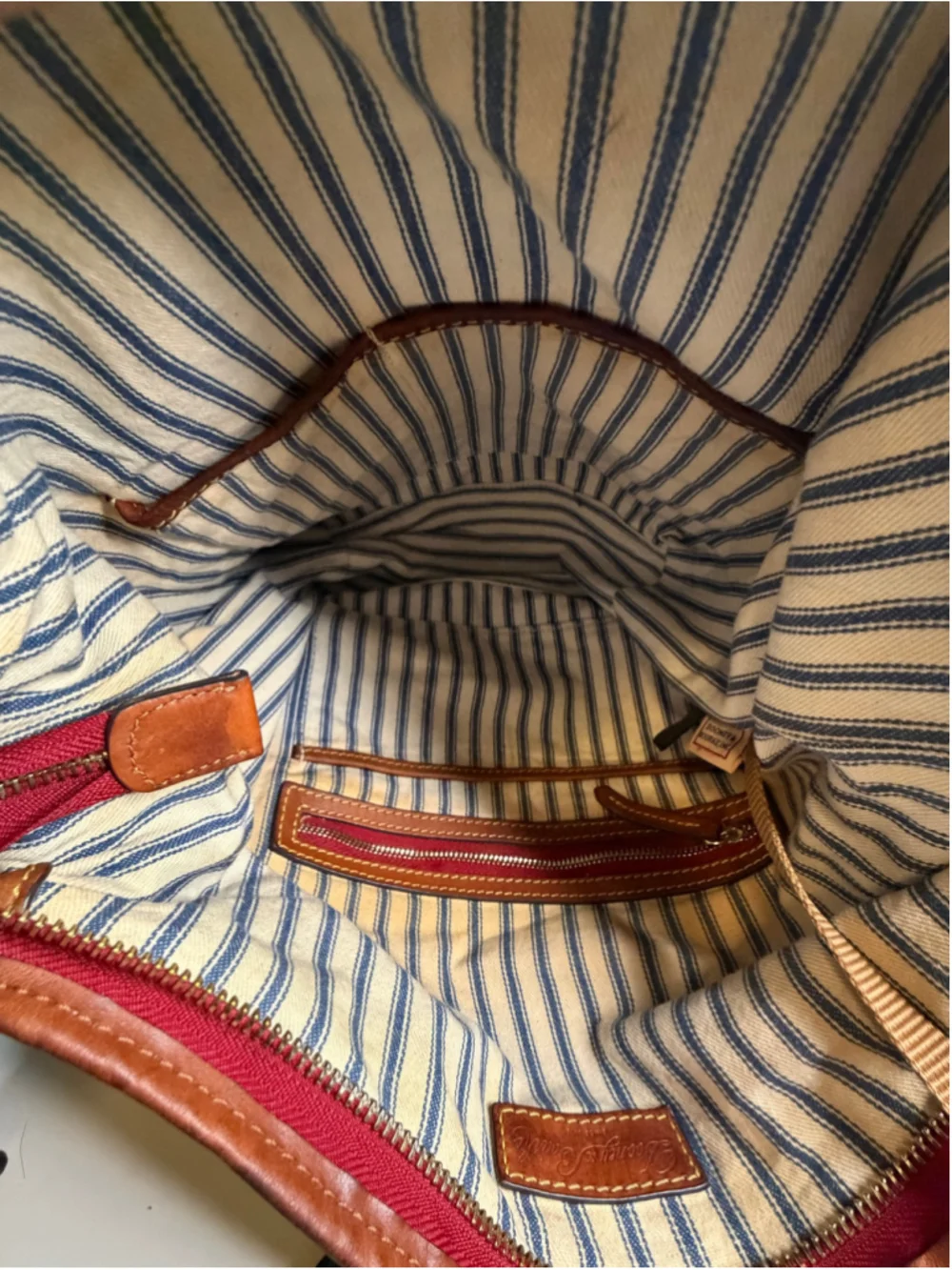 Dooney & Bourke this pre
